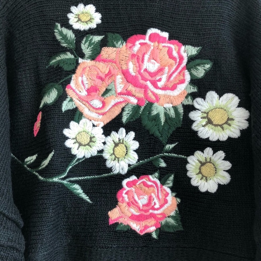 WILDFOX Secret Garden Embroidered Cardigan - Picture 6 of 6